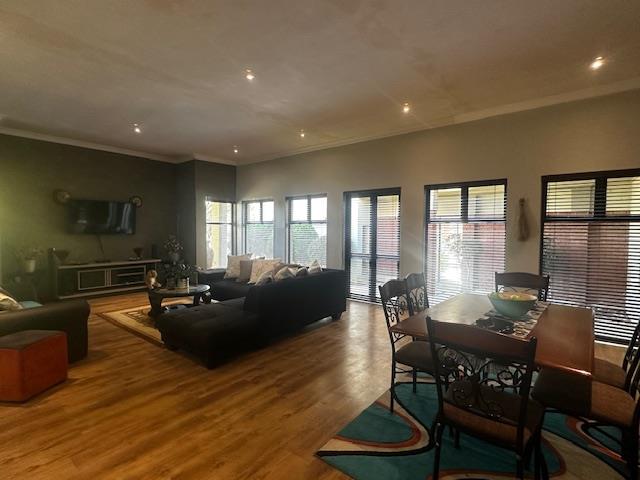 4 Bedroom Property for Sale in Woodland Hills Free State